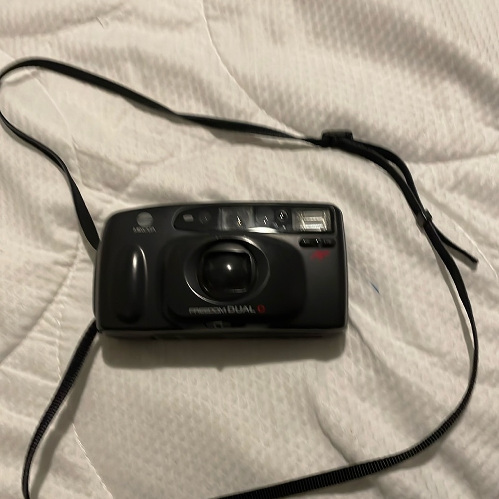 Minolta( Japan) Freedom Dual C, AF,35mm.excellent condition like new.with case